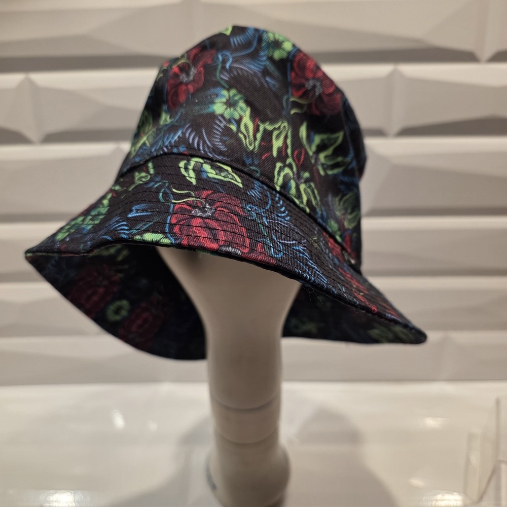 Nike Bucket Hat M MEDIUM Multi Color‎ Floral 724556 010 HTF
